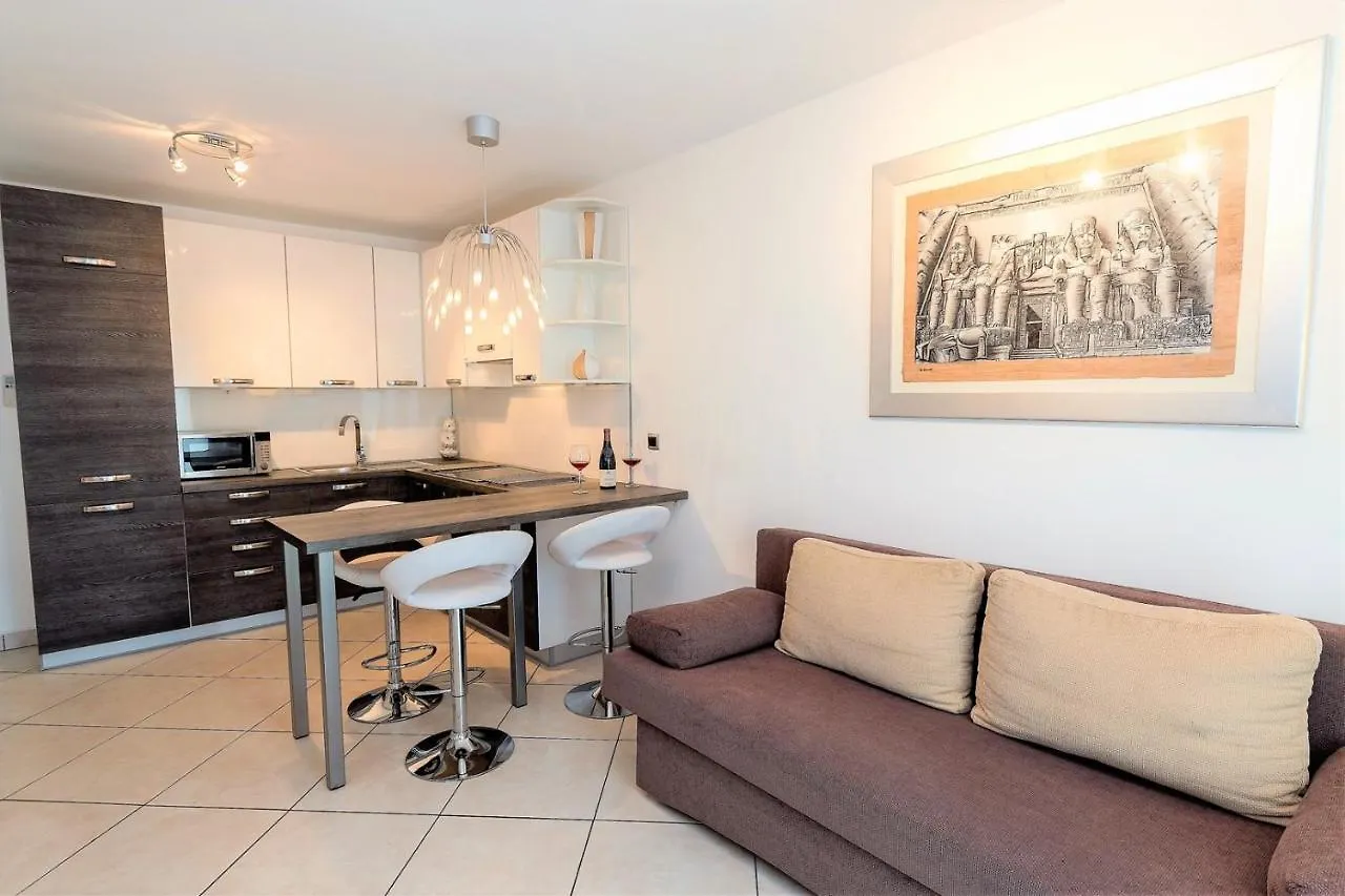 Holiday House Queens With Sea View Selce Κροατία