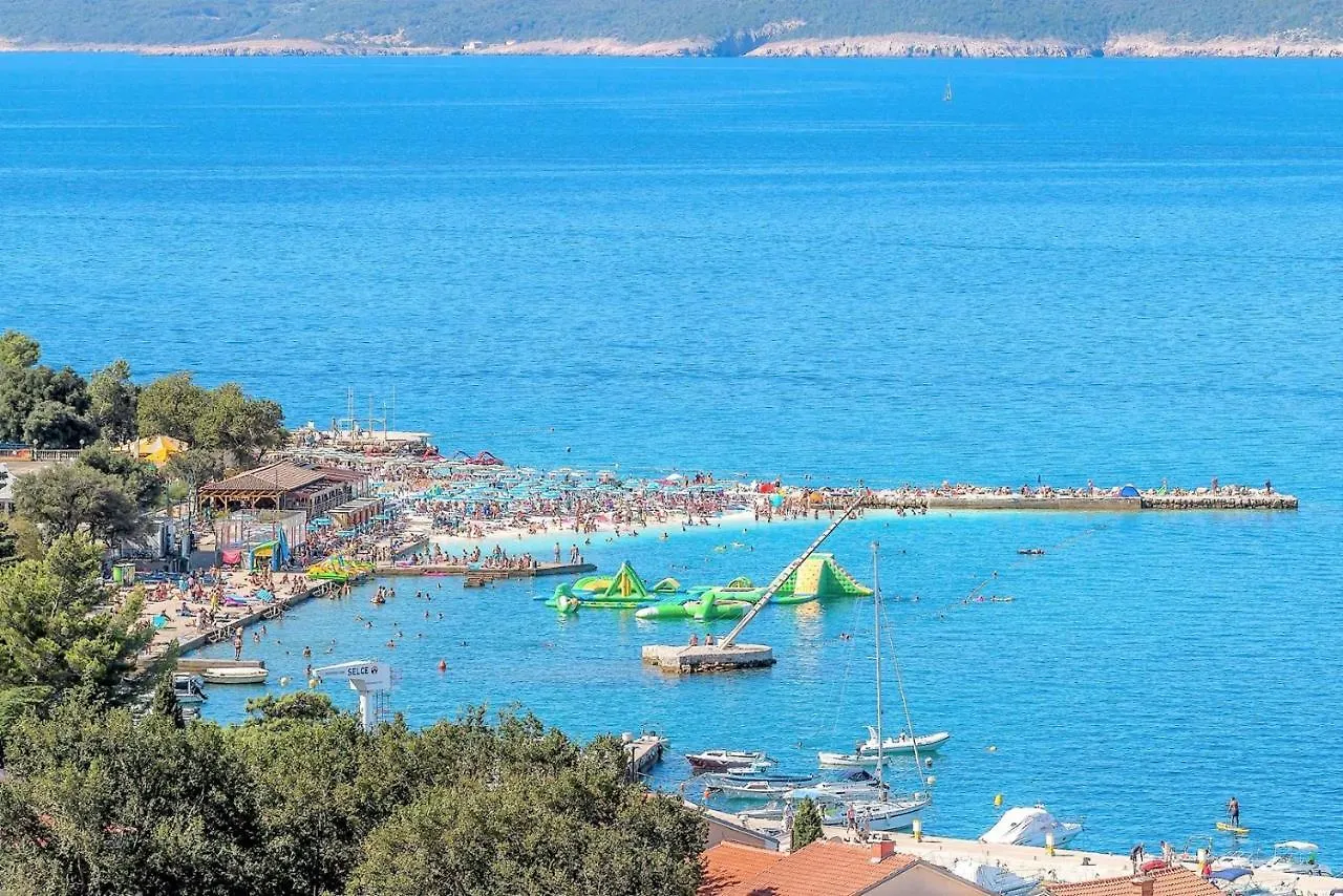 Πανσιόν Holiday House Queens With Sea View Selce