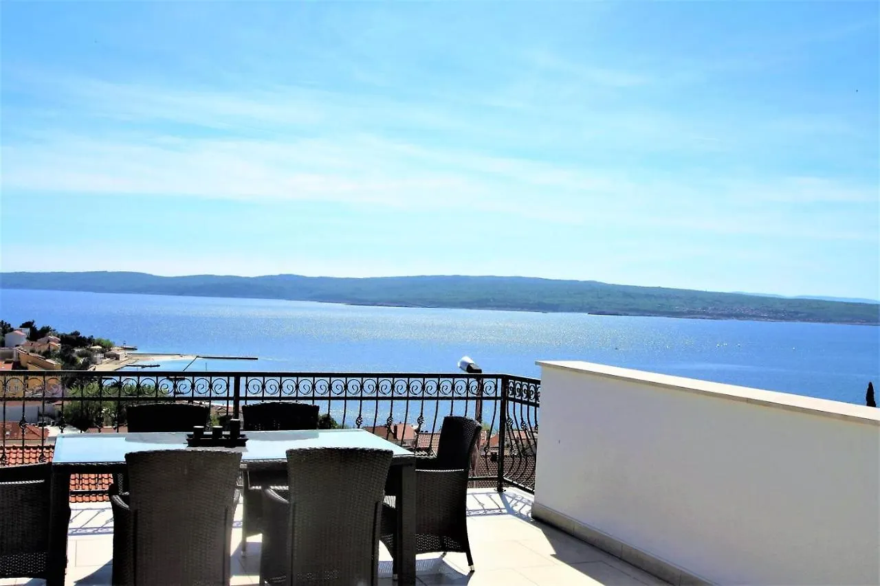 Holiday House Queens With Sea View Selce Πανσιόν
