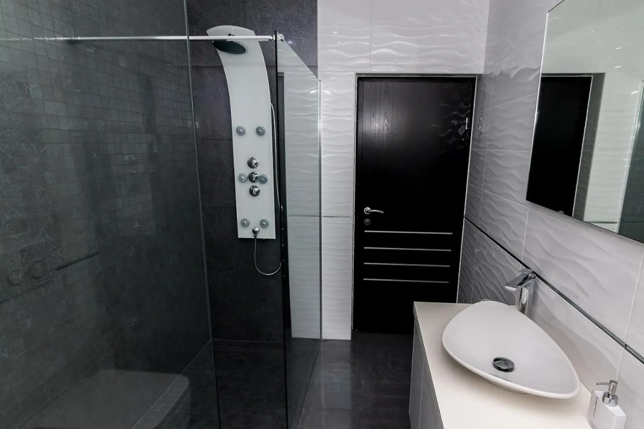 Holiday House Queens With Sea View Selce Πανσιόν