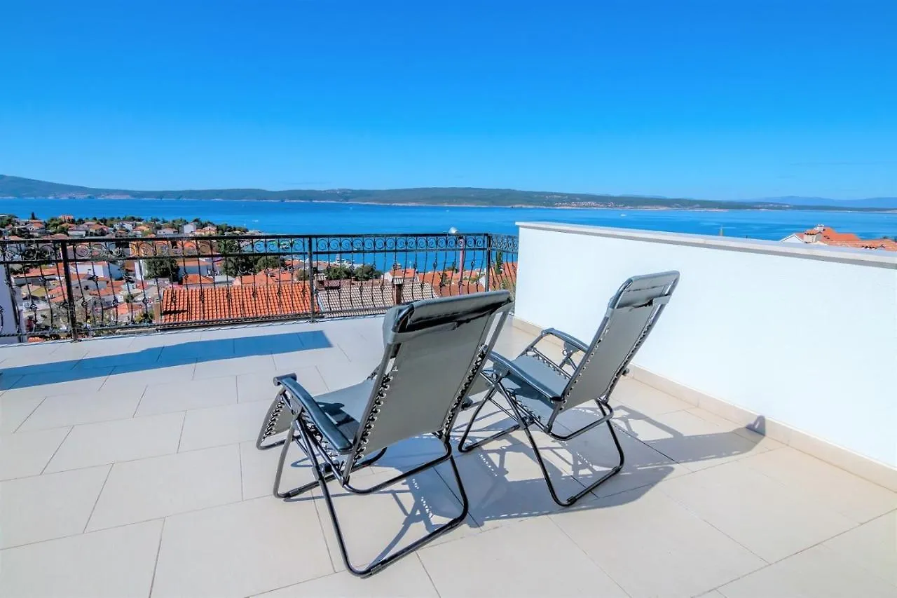 Holiday House Queens With Sea View Selce 3*,  Κροατία